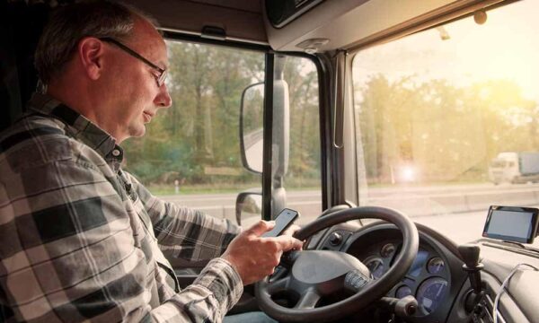 truck driver texting